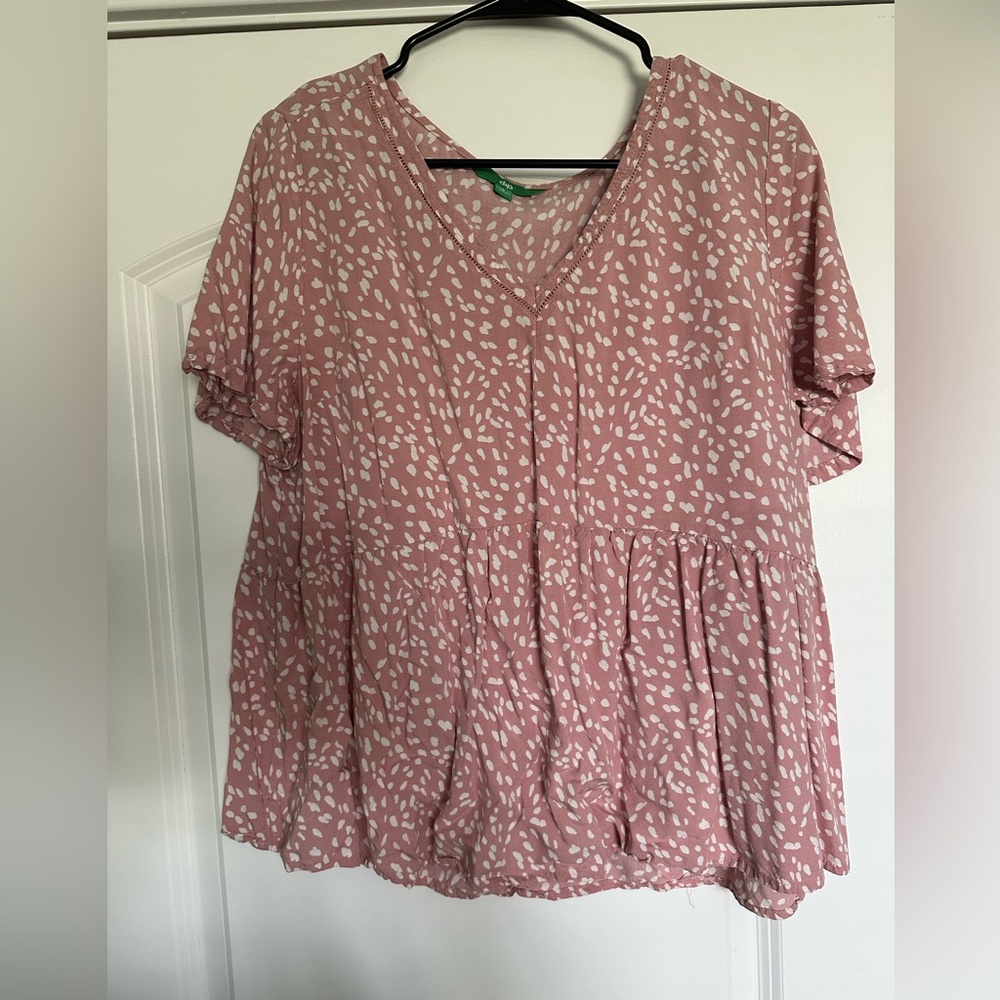 Cream and pink peplum top!